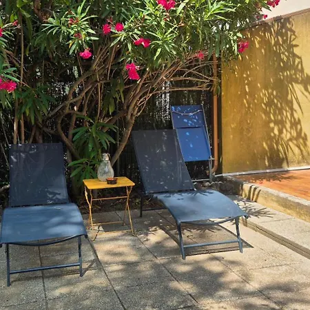 Dom wakacyjny Village, Maison Climatisee, 6 Pers, Piscine, Wifi, Garage, Terrasse *