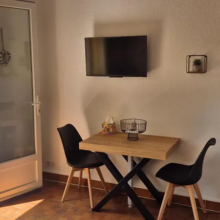 Dom wakacyjny Village, Maison Climatisee, 6 Pers, Piscine, Wifi, Garage, Terrasse Agde