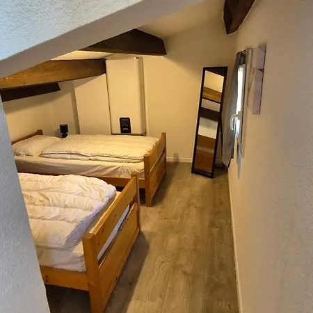 Dom wakacyjny Village, Maison Climatisee, 6 Pers, Piscine, Wifi, Garage, Terrasse