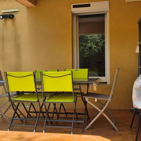 Dom wakacyjny Village, Maison Climatisee, 6 Pers, Piscine, Wifi, Garage, Terrasse