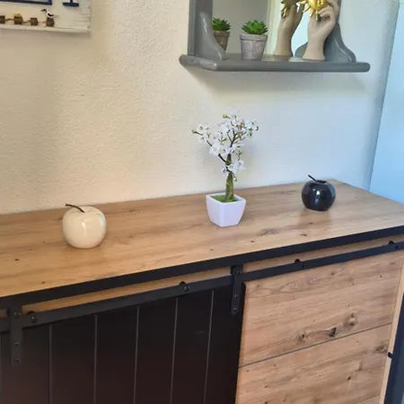 Hébergement de vacances Village, Maison Climatisee, 6 Pers, Piscine, Wifi, Garage, Terrasse *