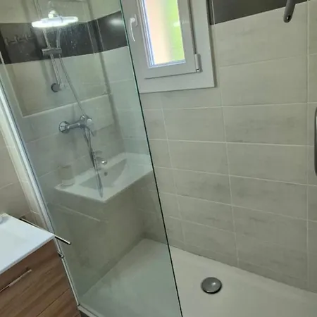 Village, Maison Climatisee, 6 Pers, Piscine, Wifi, Garage, Terrasse *