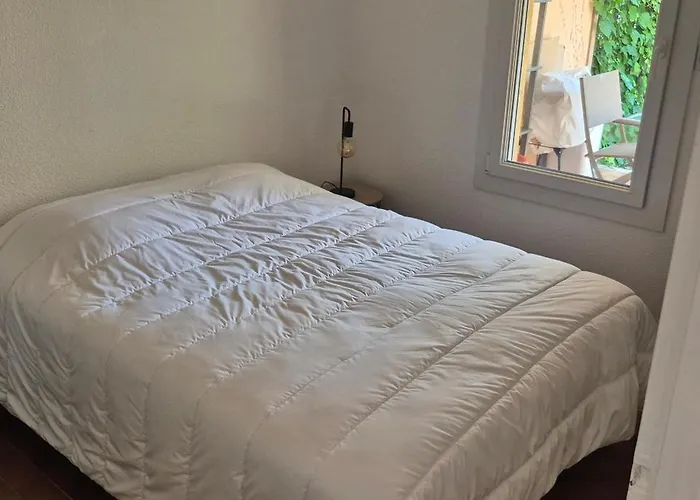 Σπίτι διακοπών Village, Maison Climatisee, 6 Pers, Piscine, Wifi, Garage, Terrasse