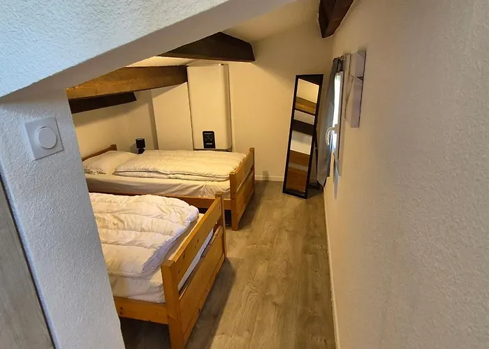 Σπίτι διακοπών Village, Maison Climatisee, 6 Pers, Piscine, Wifi, Garage, Terrasse